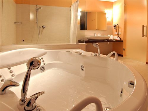 Rosso Frizzante Hotel Sorbara Eksteriør billede